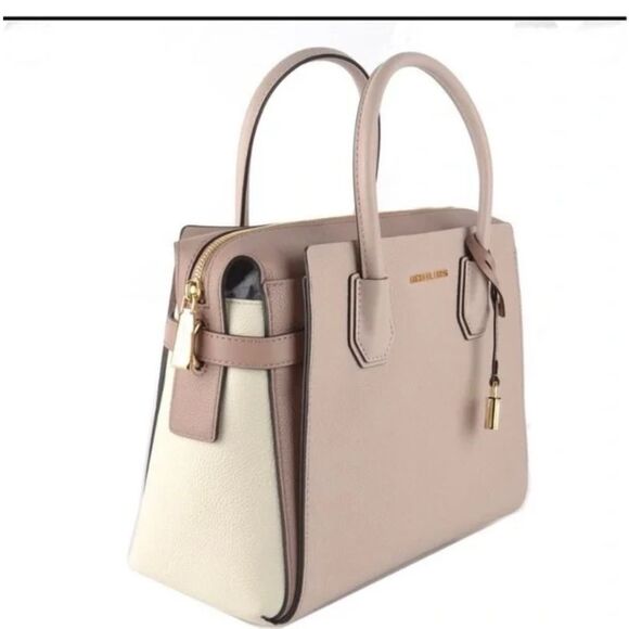 Michael Kors Mercer bag

Michael Kors Blush Pink Satchel with Gold Details - Picture 3 of 11